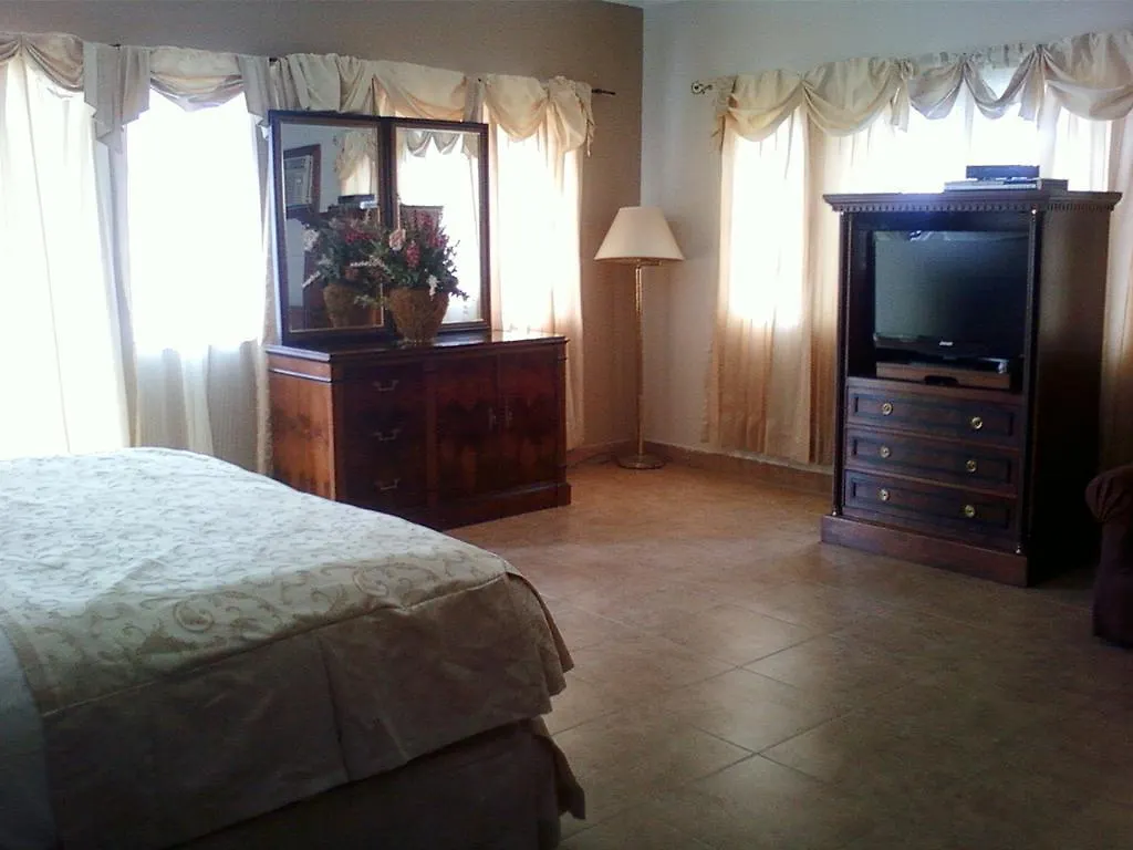 Ocean View Villa Montego Bay 0*,  Jamajka